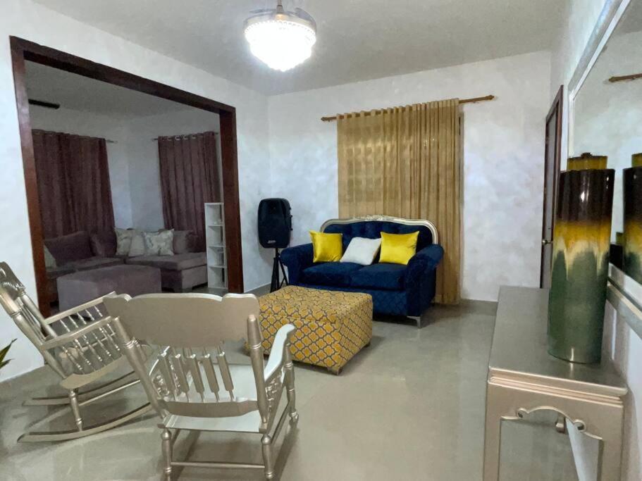 cheerful 3-bedroom residential home and amenities