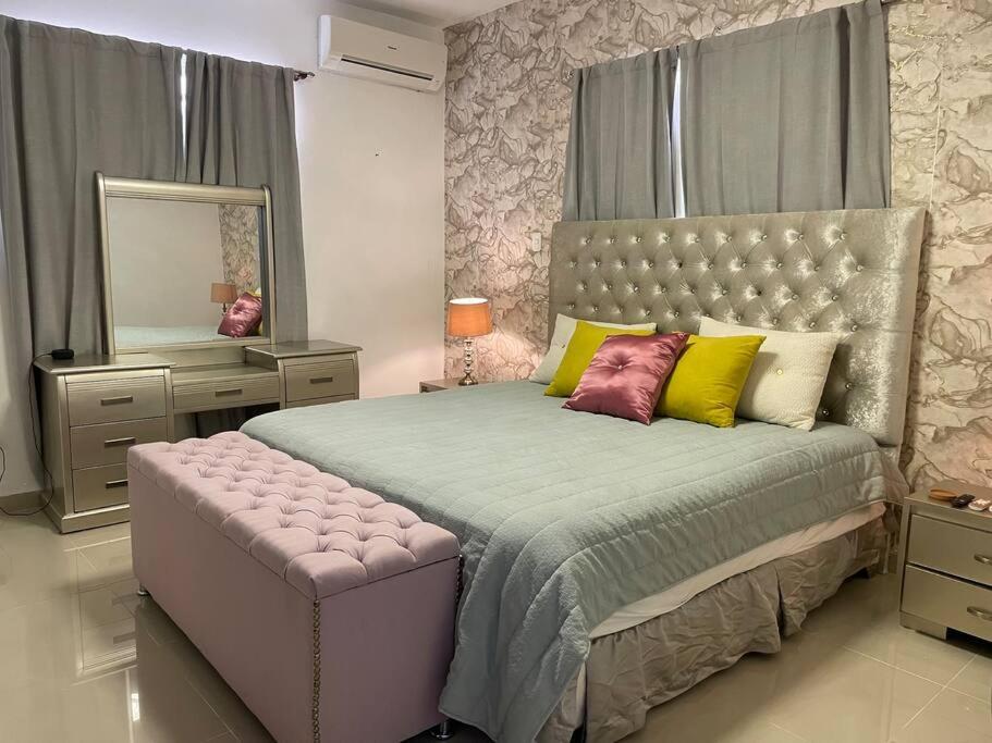 cheerful 3-bedroom residential home and amenities