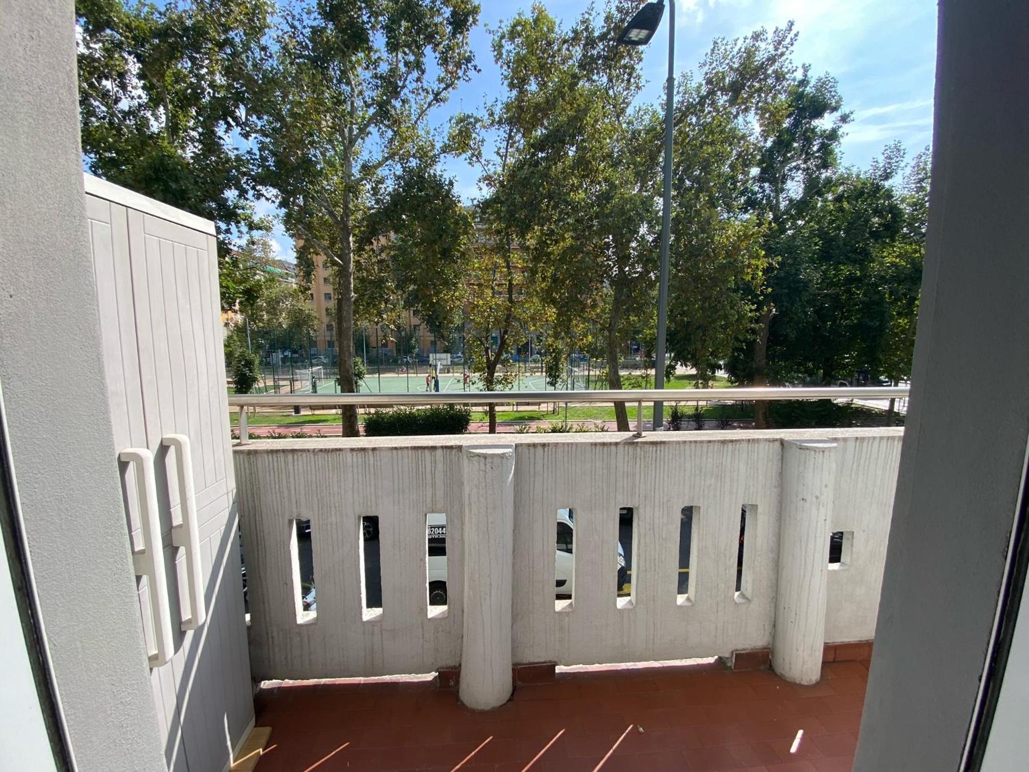 VFH Argonne Trendy Apartment by the Park
