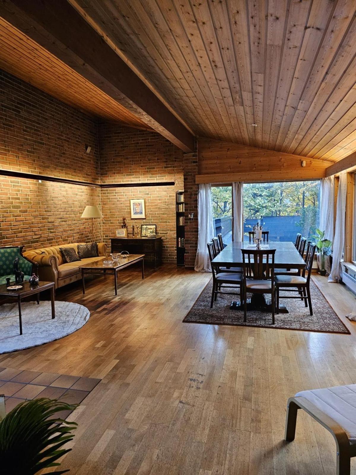 Hotel Private room - 1 in a luxury villa CHALET STYLE - Image 1