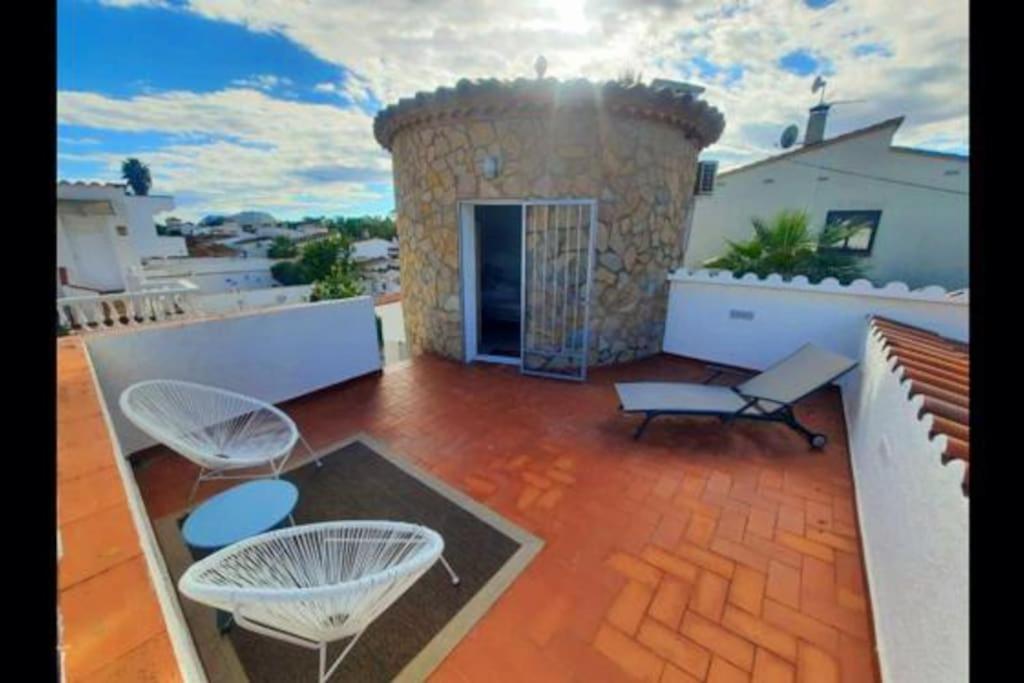 Empuriabrava maison cosy 6 voyageurs piscine