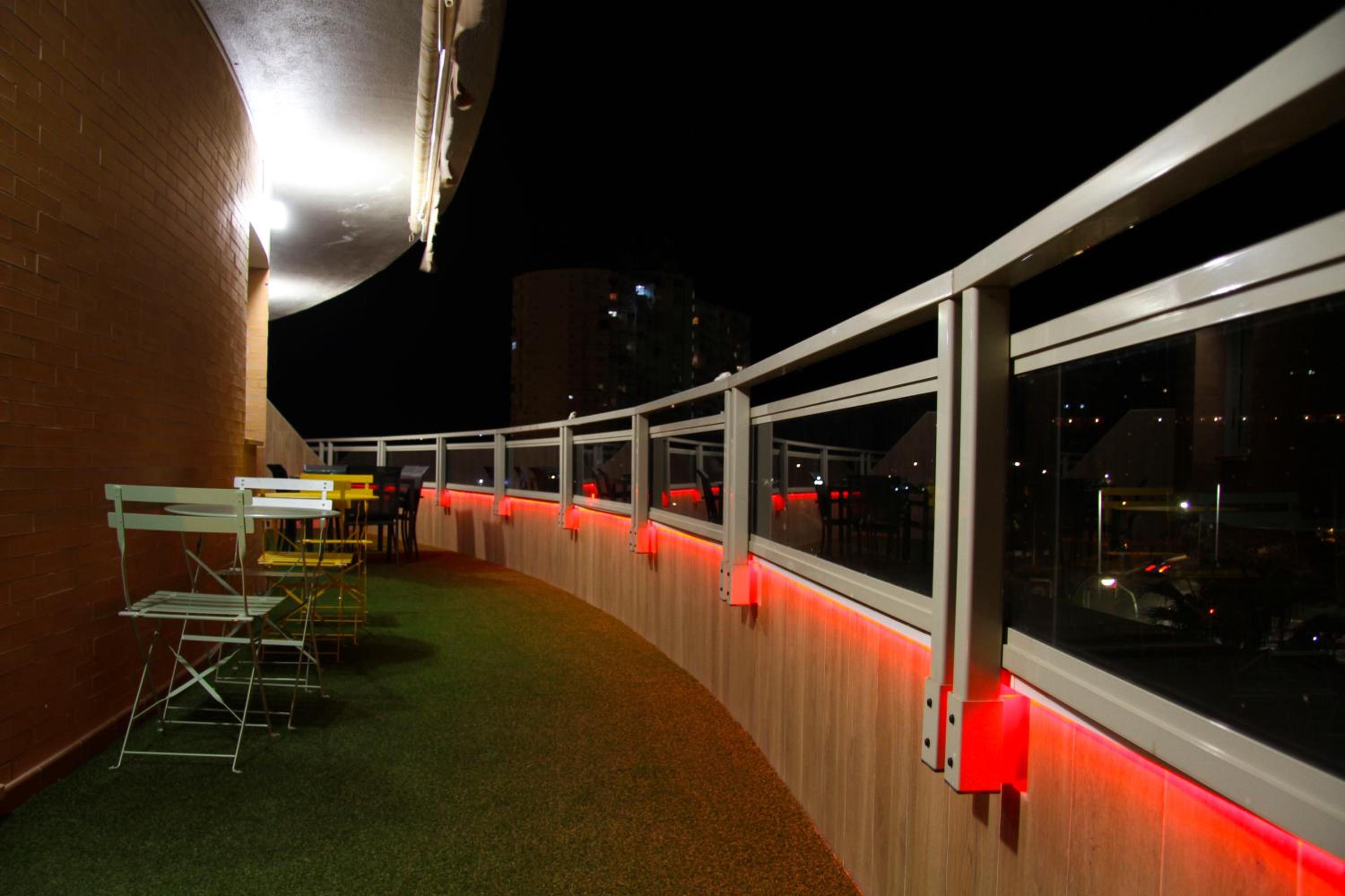 Tiffanys Penthouse 2BDR
