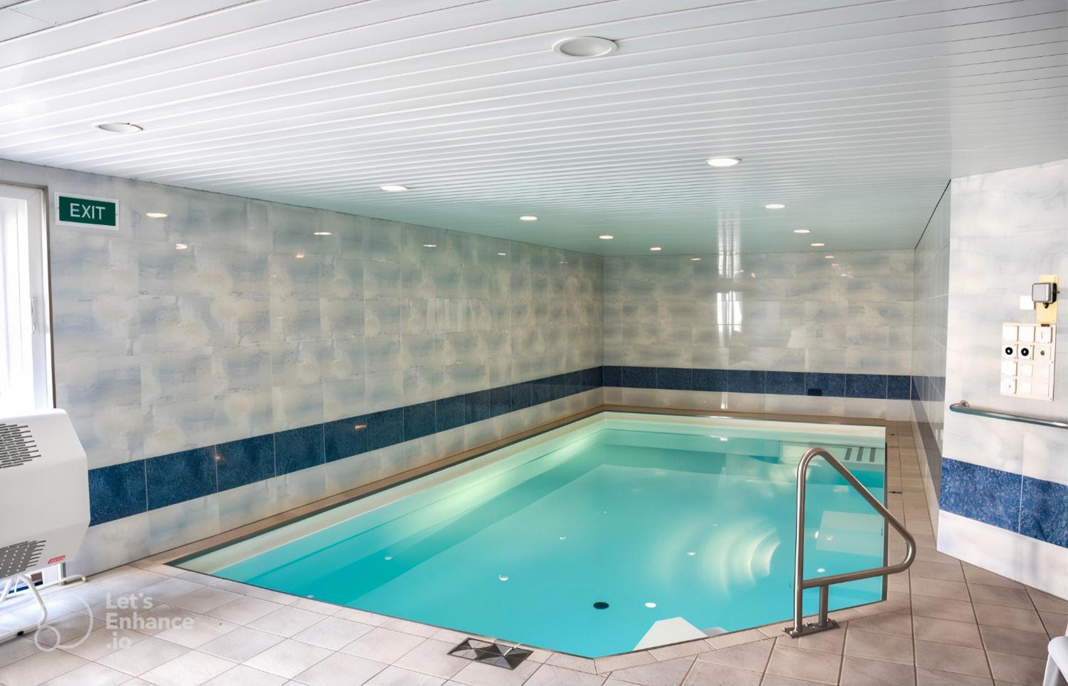 Pool & Sauna Wellness Charming Swiss style chalet!