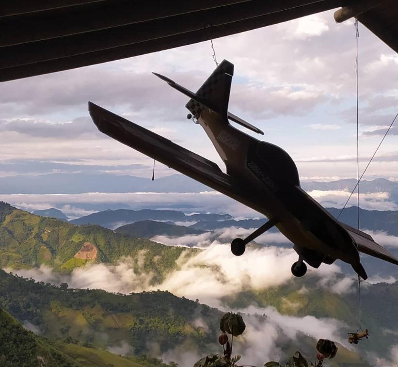 LA CASA EN EL AIRE - Abejorral