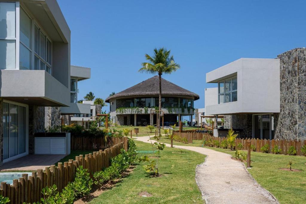 Casa Boho-Rota dos Milagres-Condomínio pé na areia
