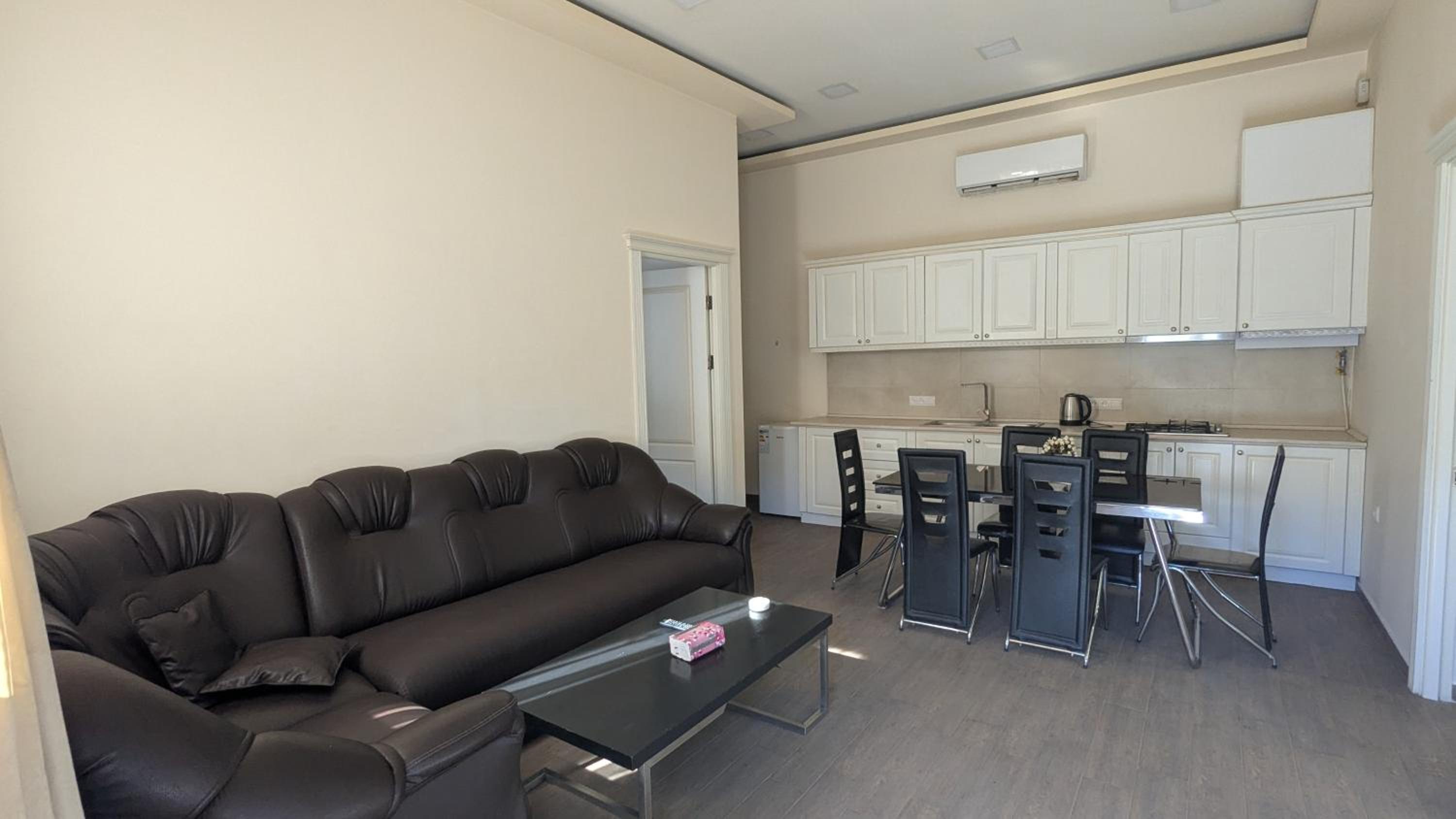 City Center Family House, 3 bedrooms, 5 beds