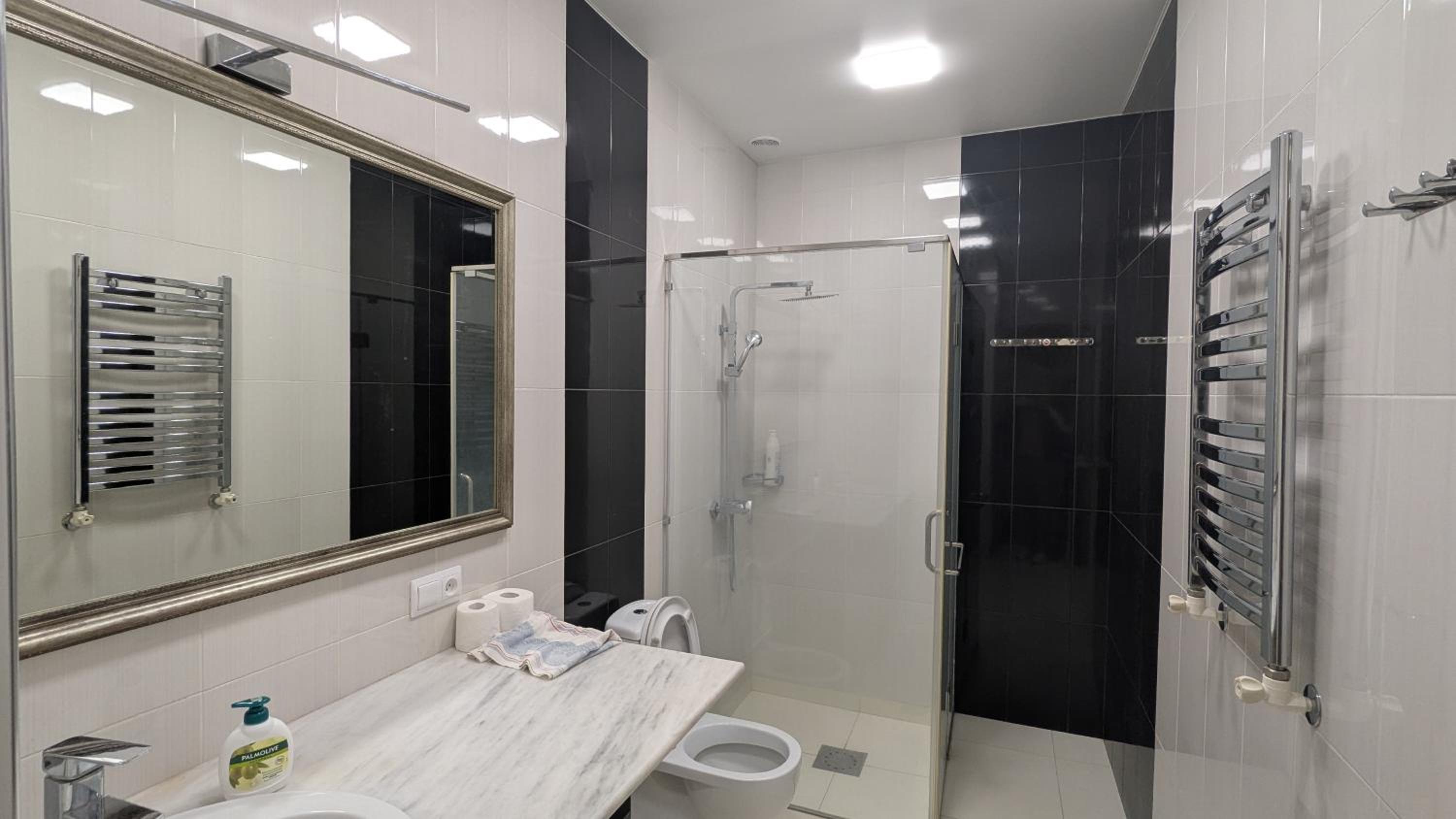 City Center Family House, 3 bedrooms, 5 beds