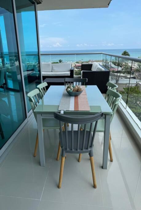 Beachfront Luxury Condo In Cartagena