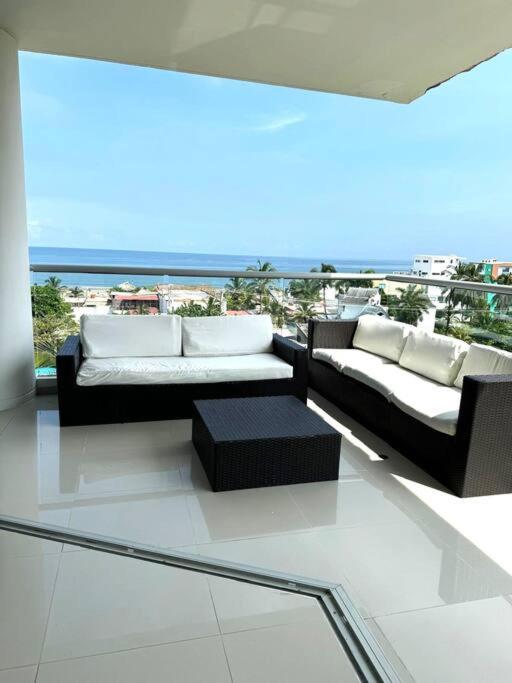 Beachfront Luxury Condo In Cartagena