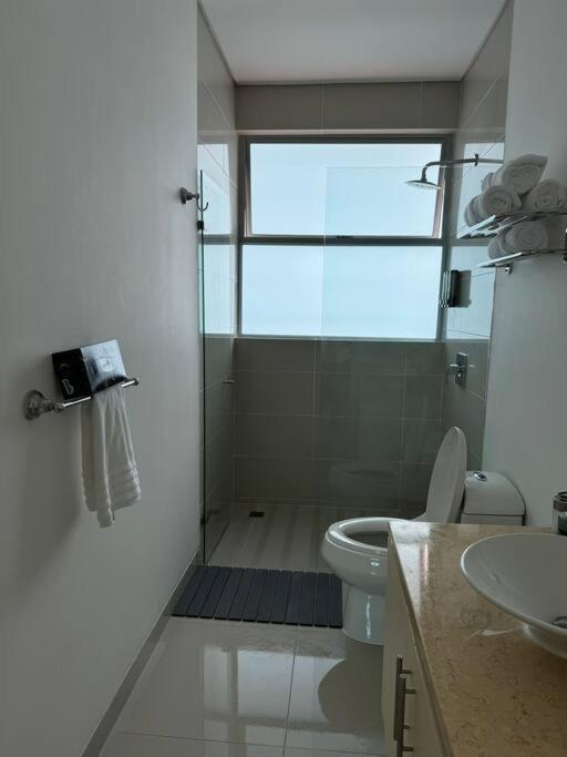 Beachfront Luxury Condo In Cartagena