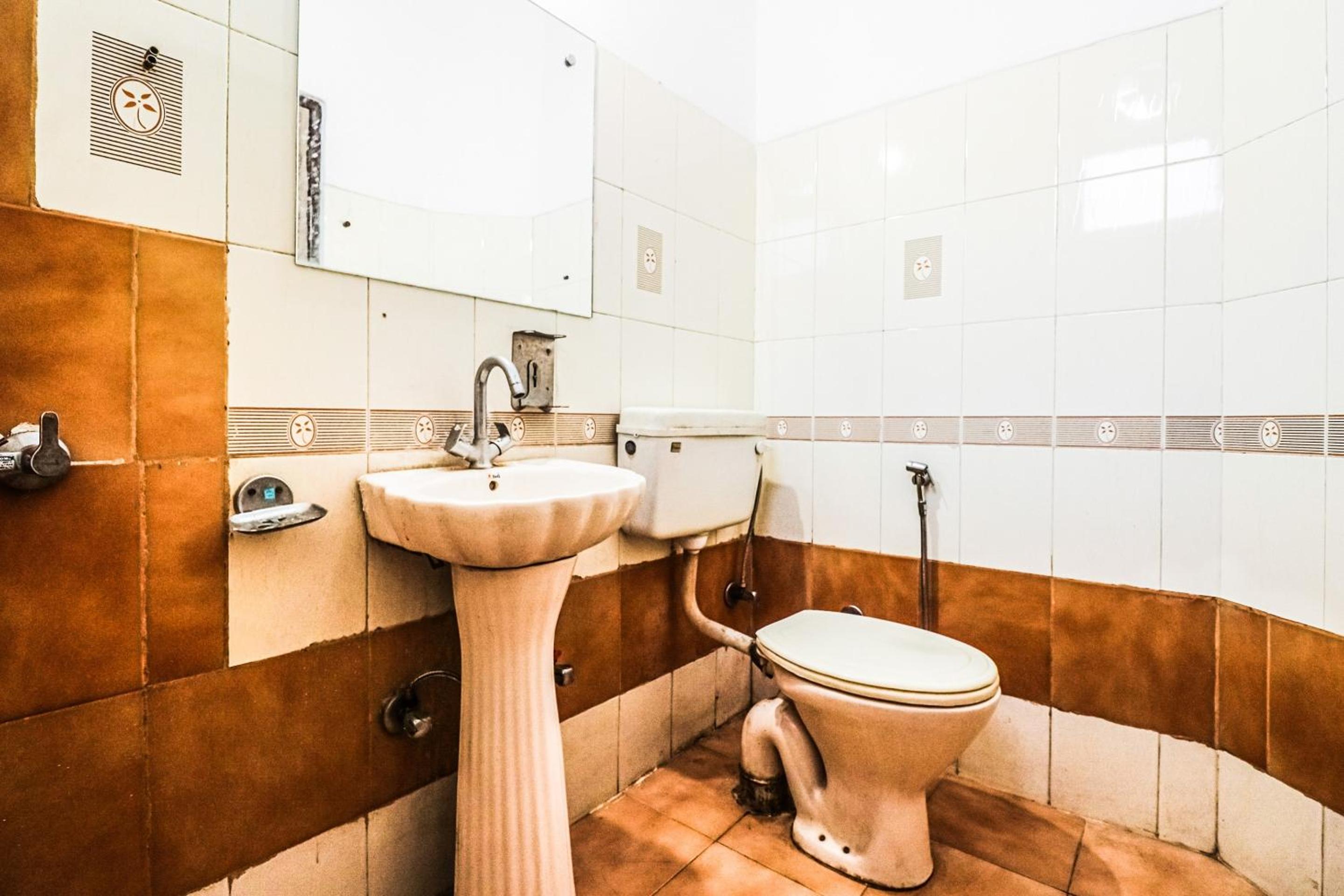 Gurgaon Vacations - Hotel O Avni Residency - Property Image 3