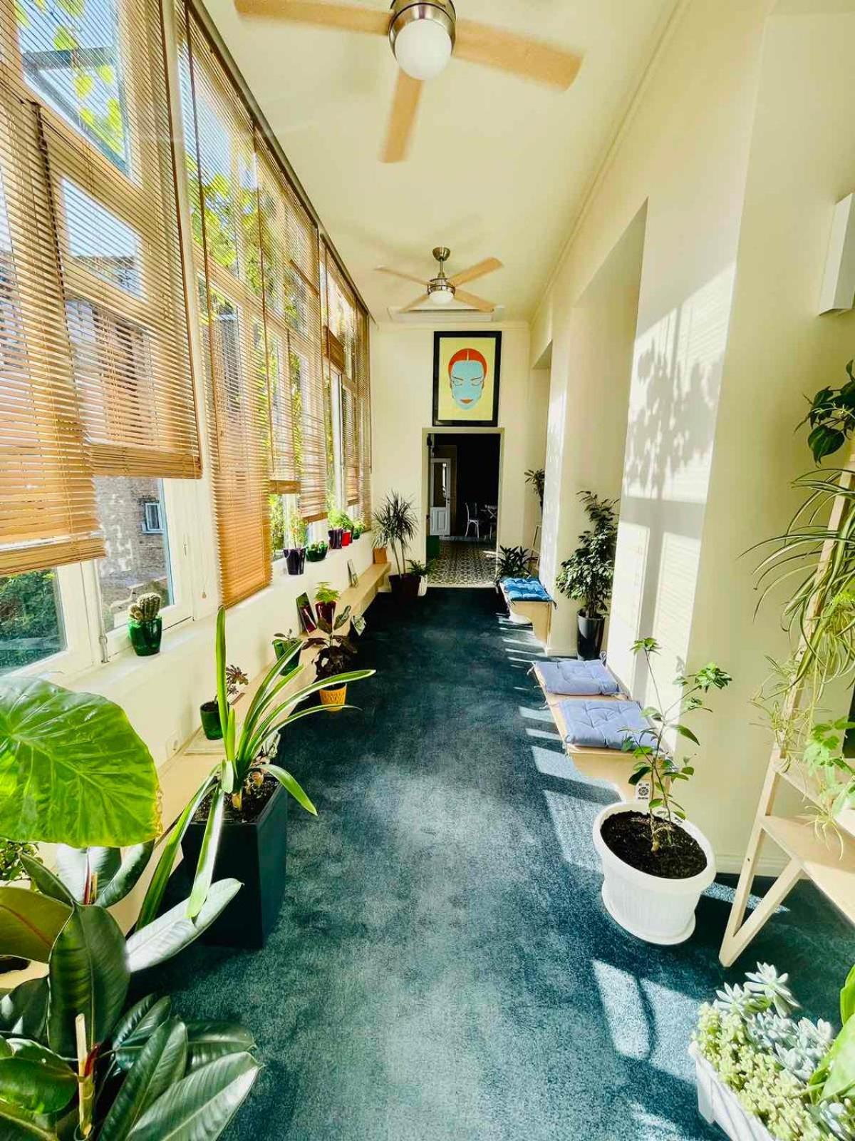 Communa Good Vibes view 5