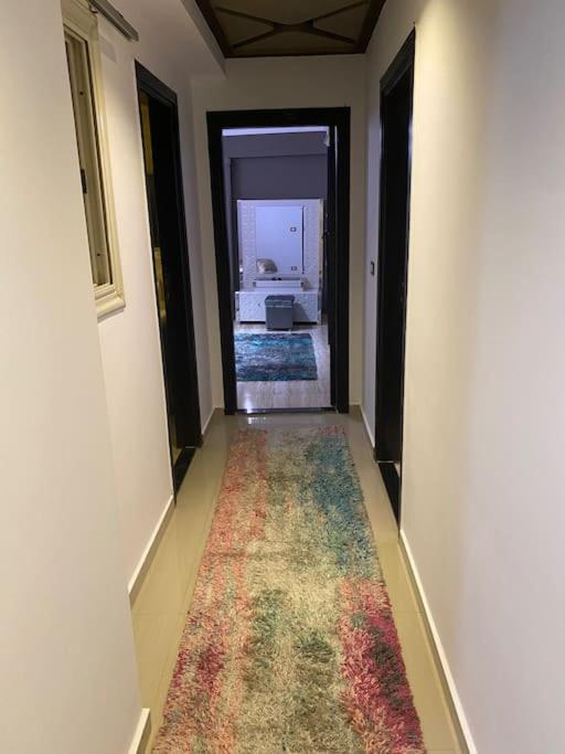 Apartment in SeaView Tower Loran