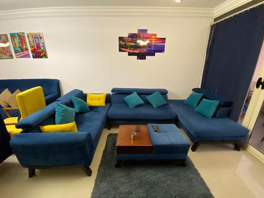 Apartment in SeaView Tower Loran