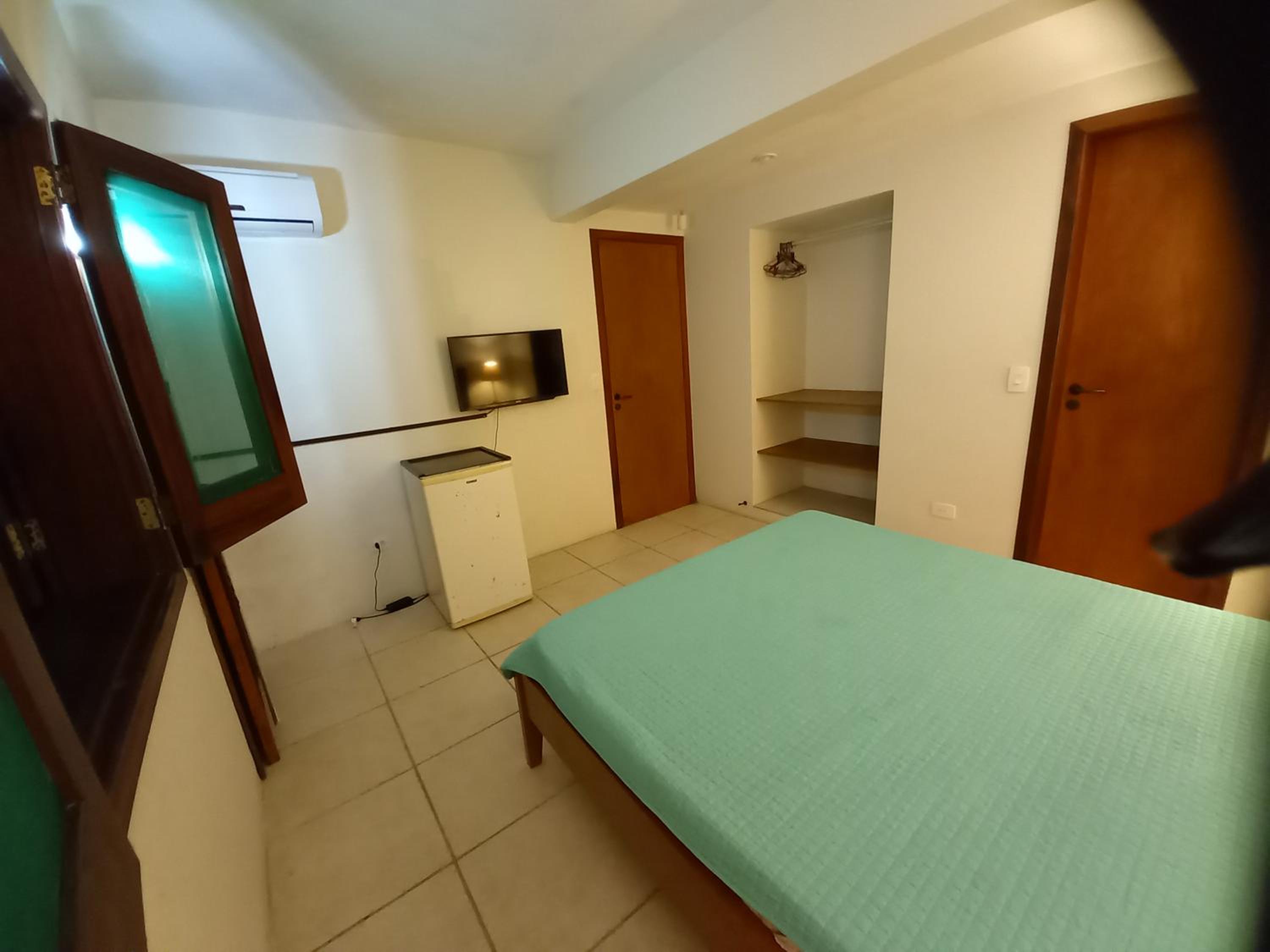 Suíte no Condomínio Itamambuca - Muito Perto da Praia !!!