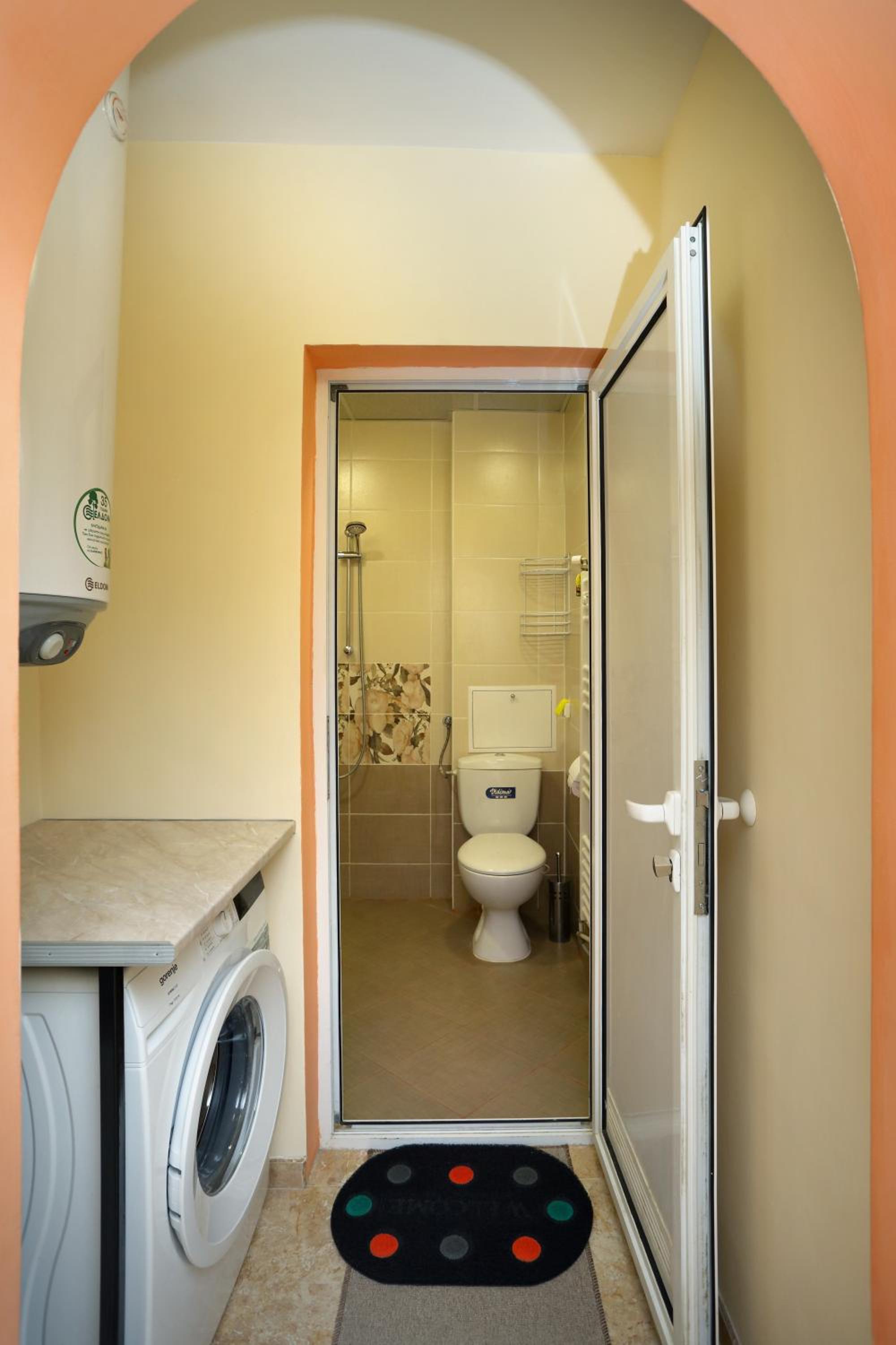 Photo 9