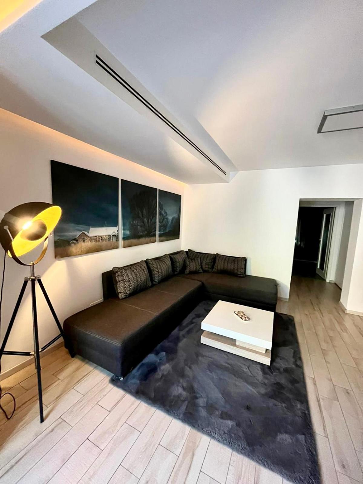 UrbanK Apartment - Self check-in view 4