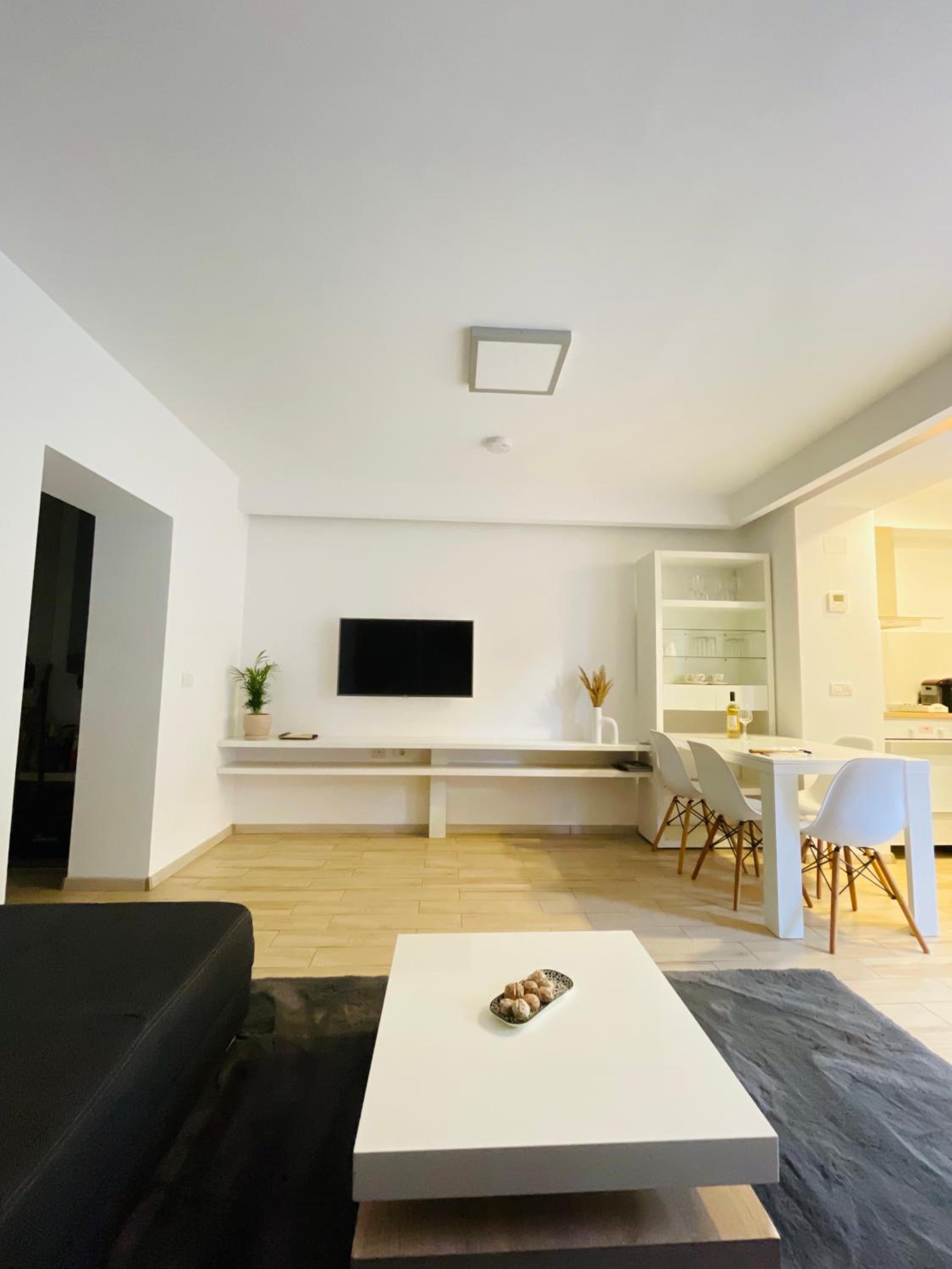 UrbanK Apartment - Self check-in view 3