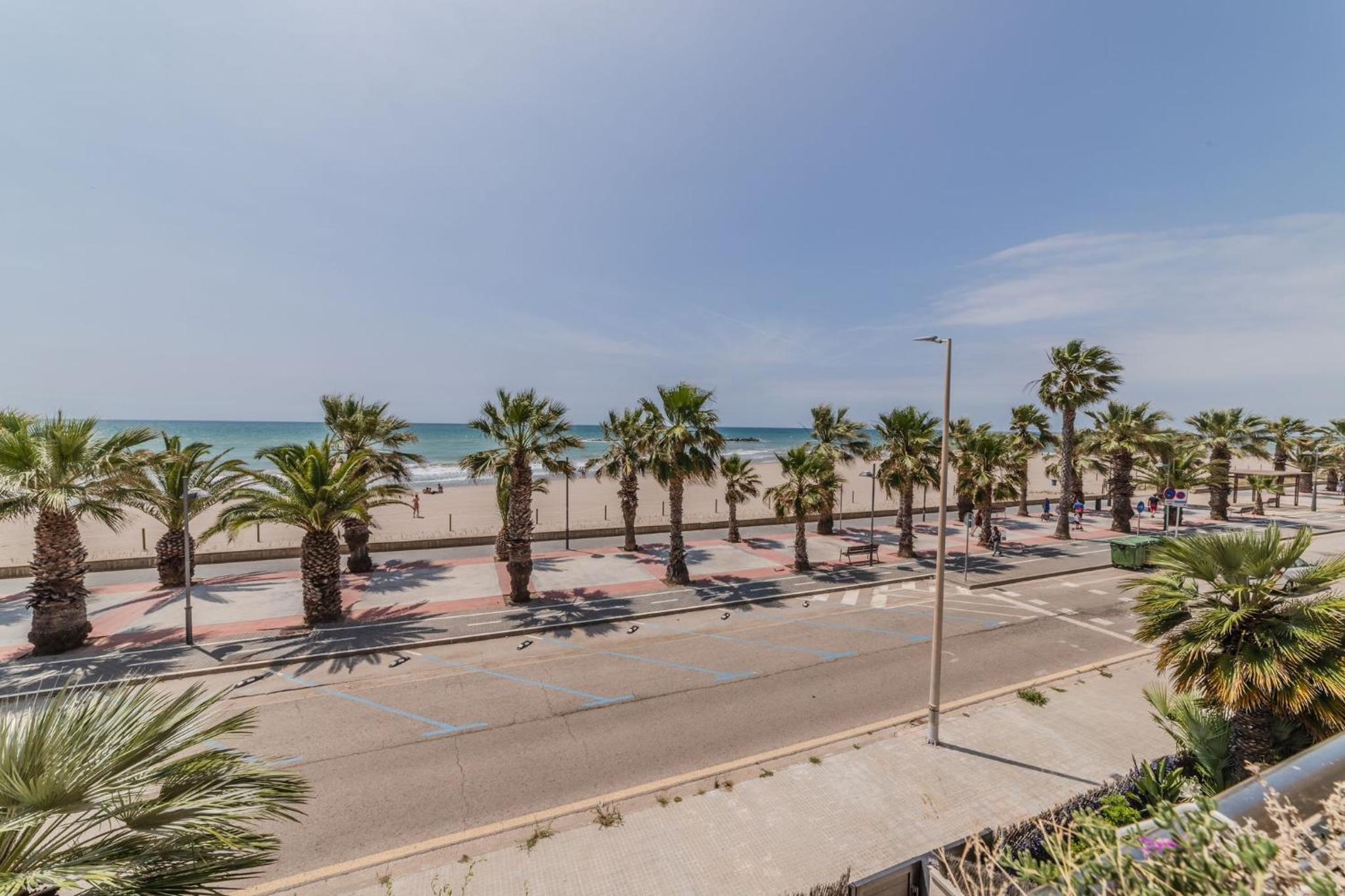 Frente al mar salida directa por jardín a playa 30 m agua view 5