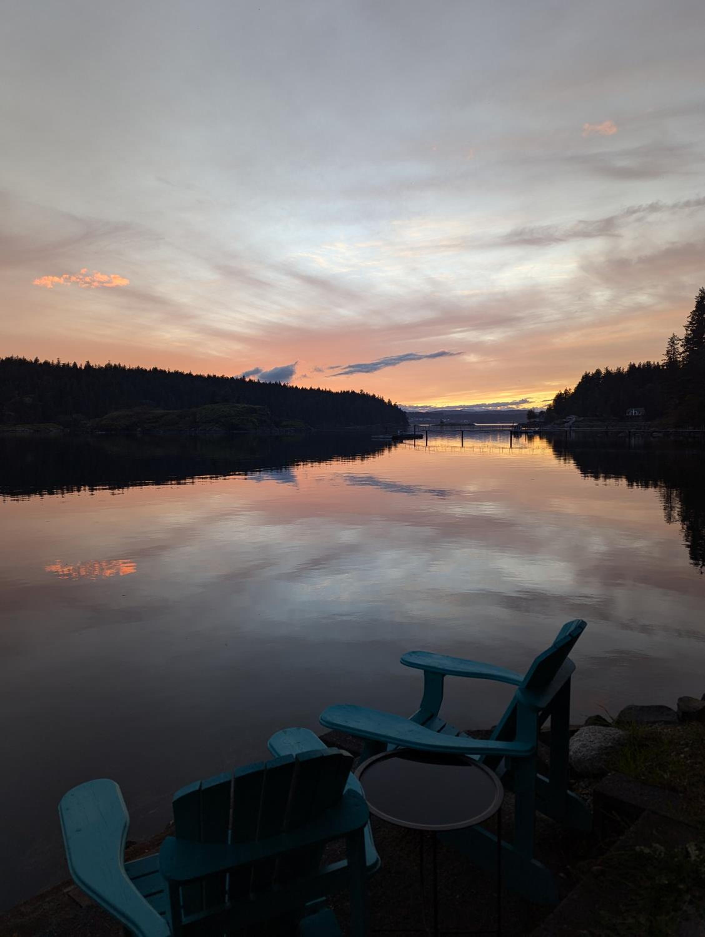 Jade Resort-Oceanfront Suites in Gowlland Harbour