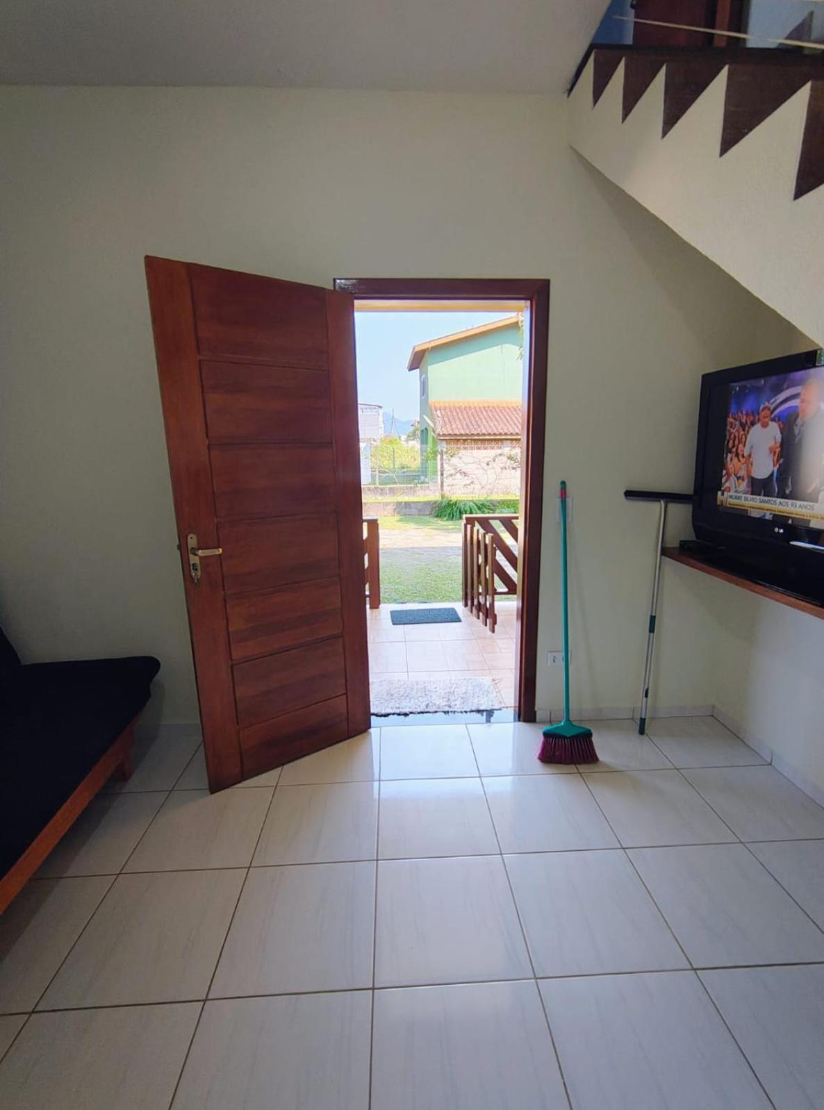 Casa na praia do estaleiro