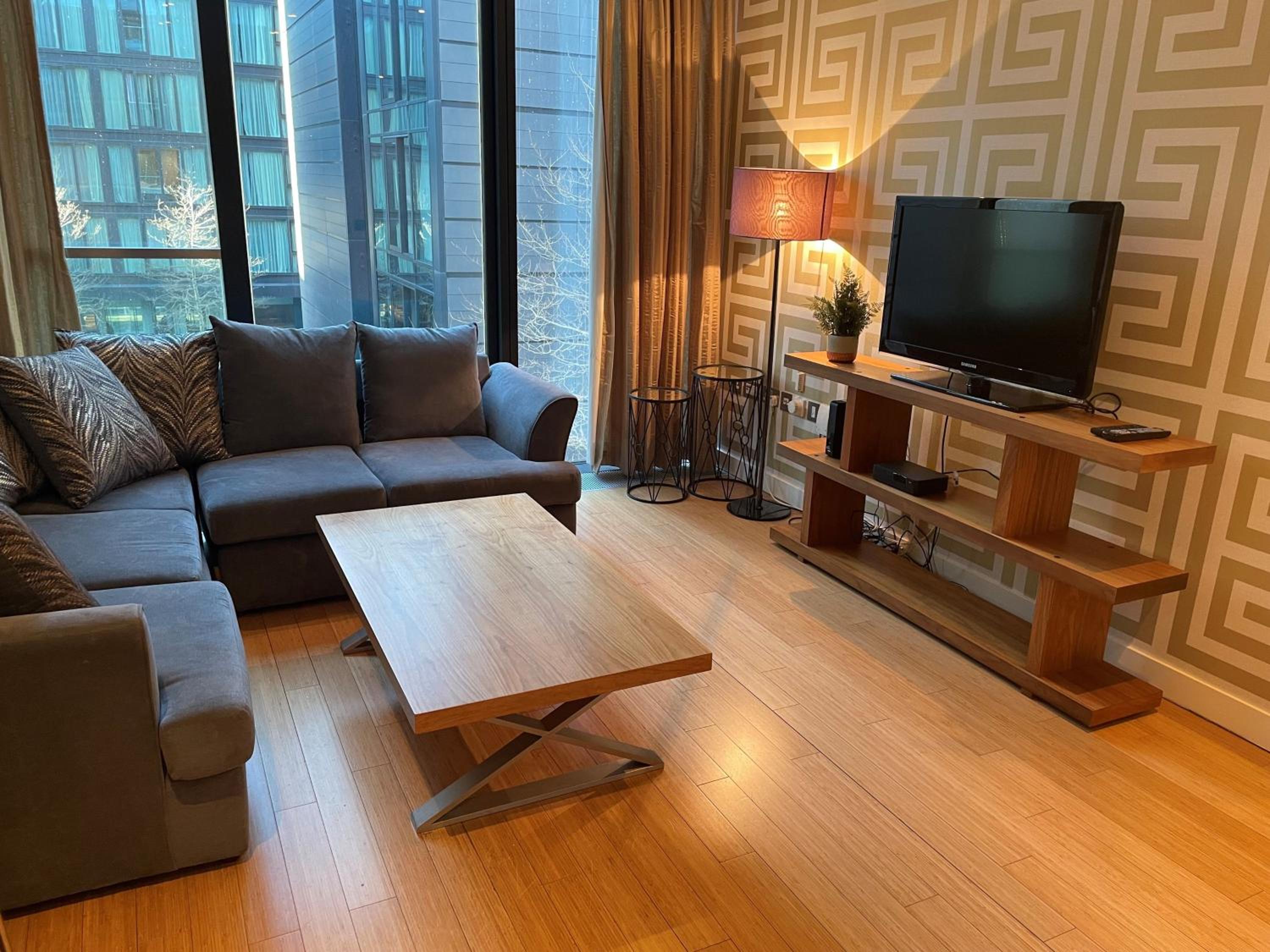 Very centrally located chic one bed Quartermile apartment view 3