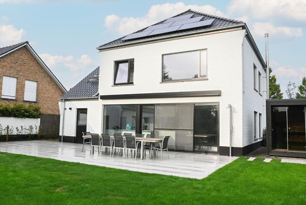 5 Star Ruime en Zonnige Vakantiewoning SVN7tien