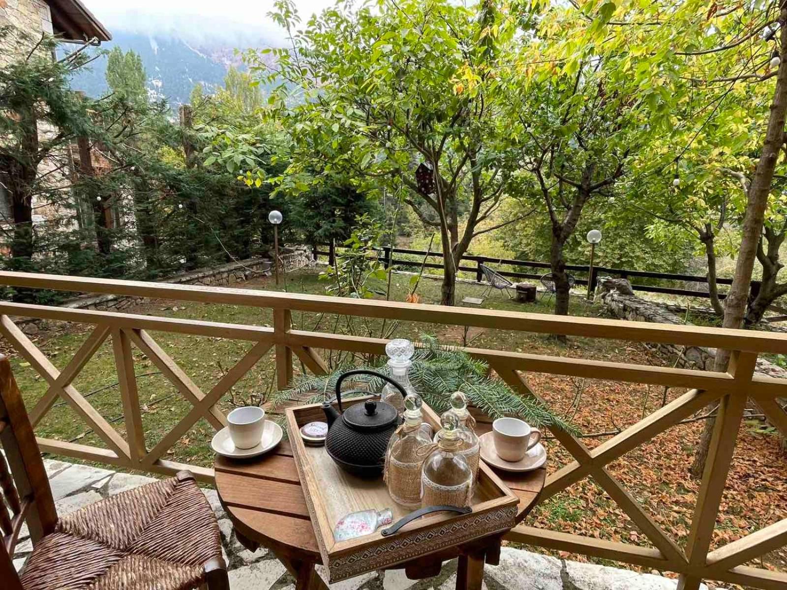 Pinecone Lodge, Eptalofos Wellness Garden Chalet
