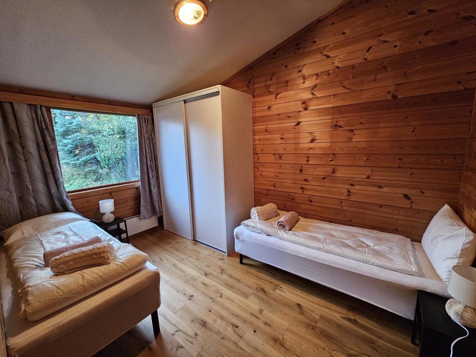 Private room - 3 in a luxury villa CHALET STYLE view 3