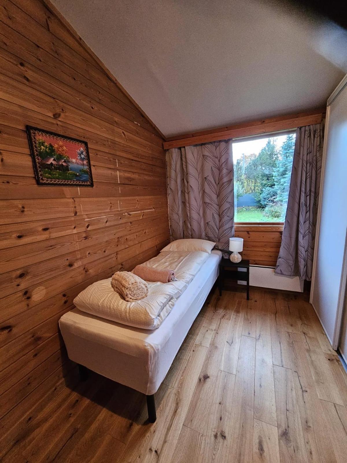 Private room - 3 in a luxury villa CHALET STYLE view 5