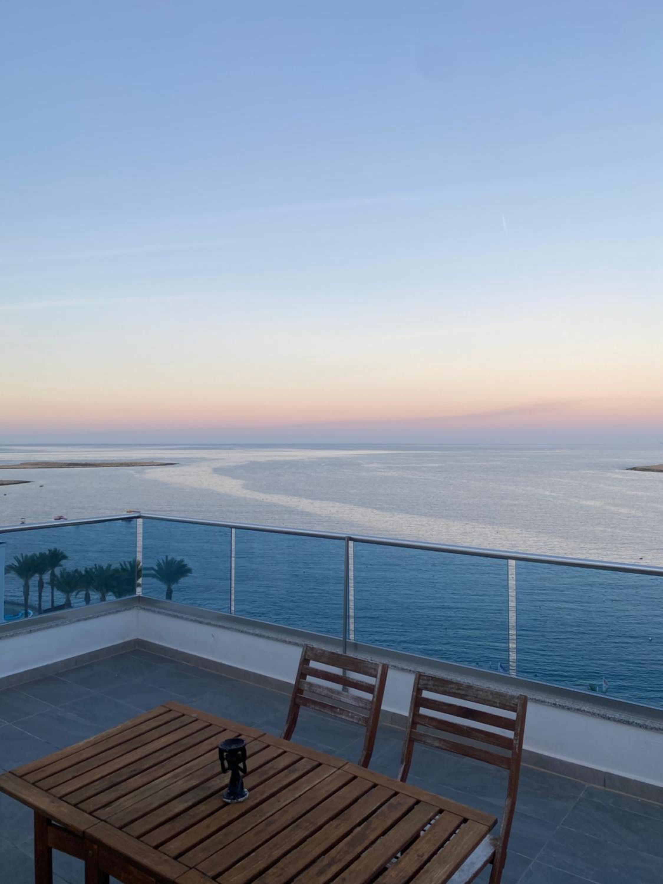 Sunrise Bay Apartments - Frontline Sea Views photo 2