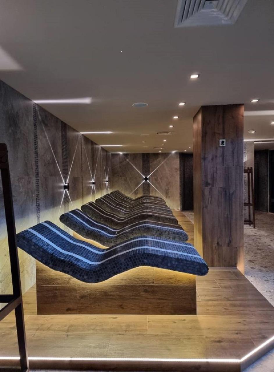 Pirin Deluxe Spa Studios