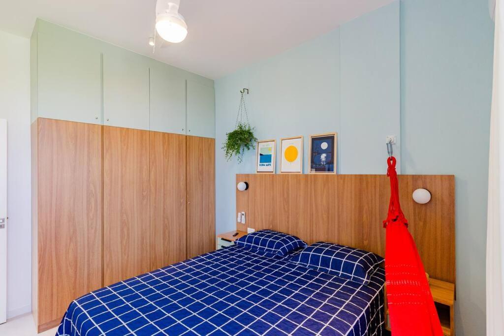 Apartamento com vaga no Arpoador