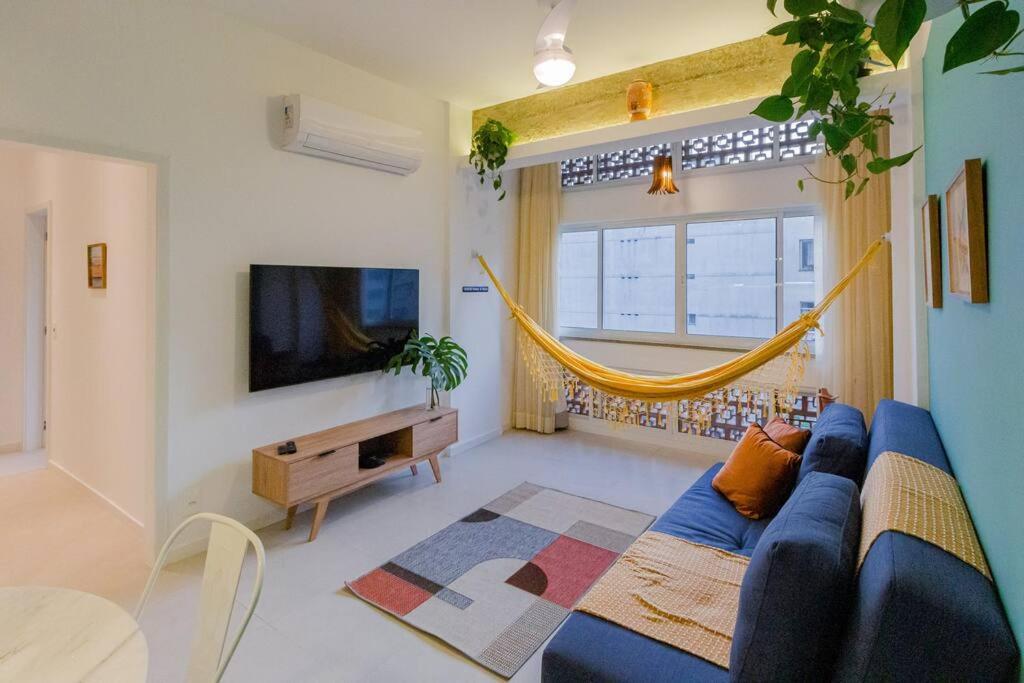 Apartamento com vaga no Arpoador
