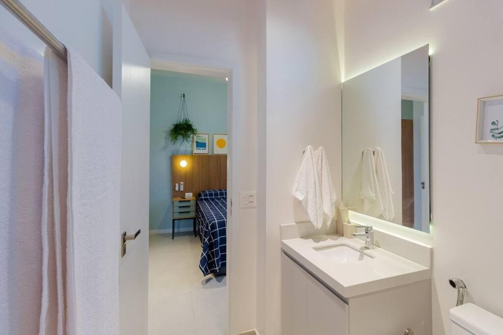 Apartamento com vaga no Arpoador