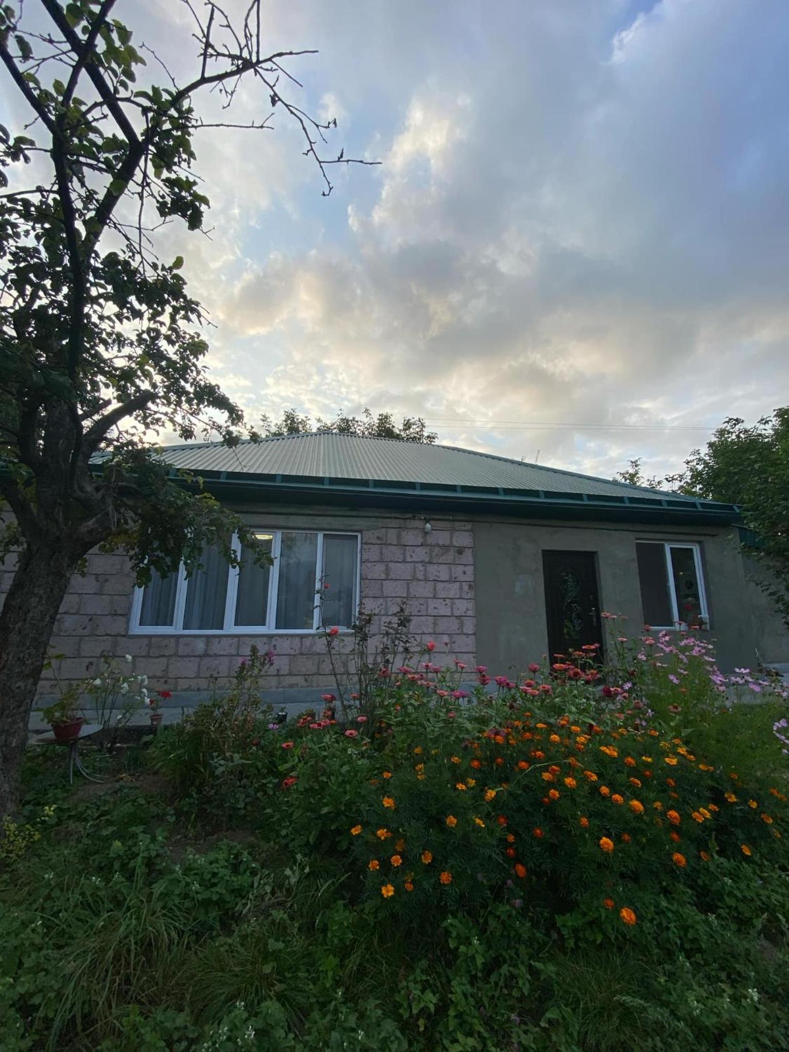 Mush Guest House in Sanahin
