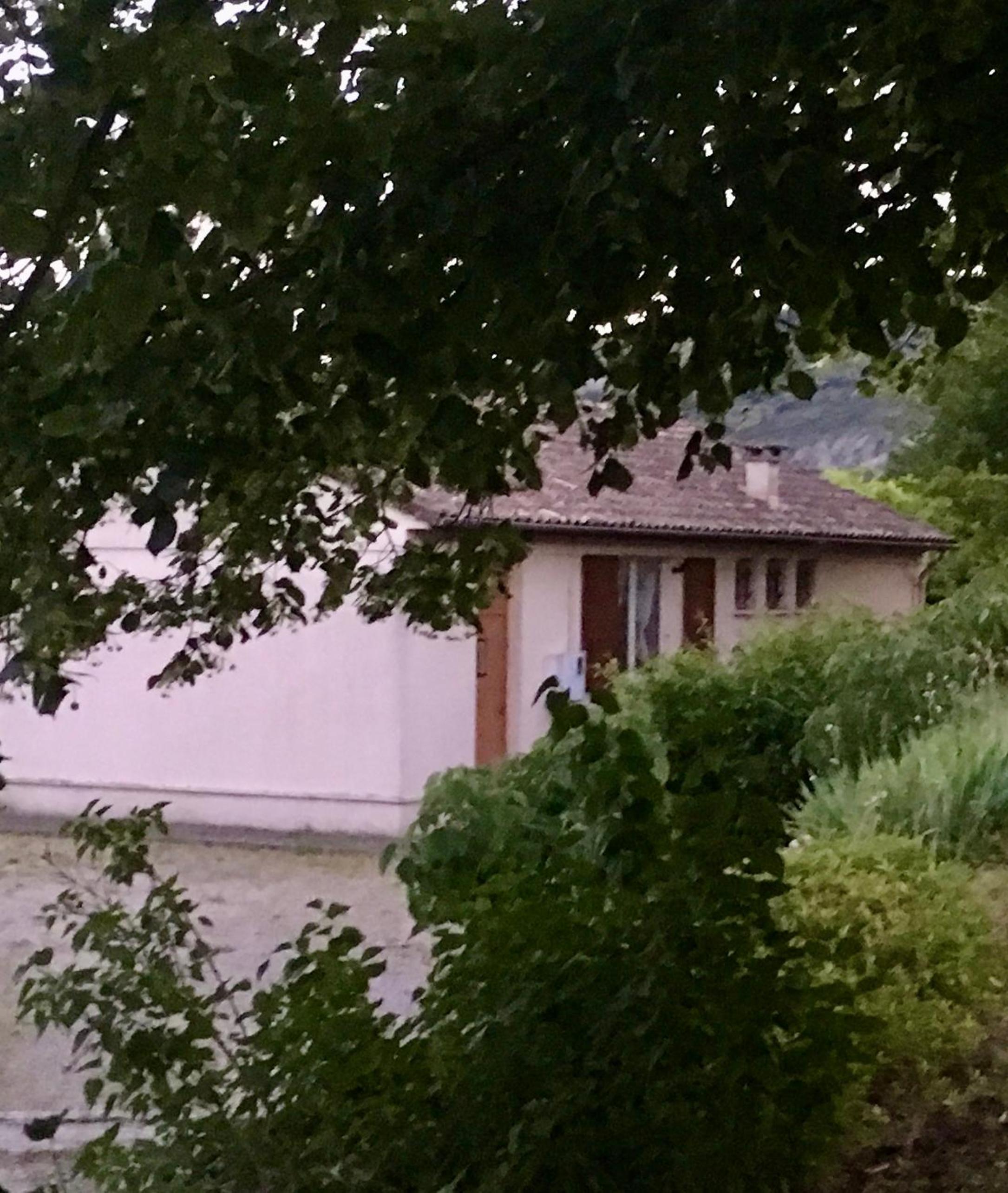 Photo 8