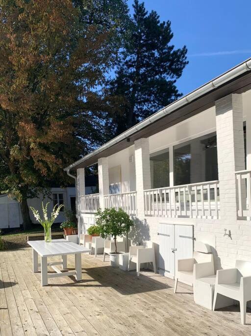 NEU Seehaus mit Kamin und Hot Tub
