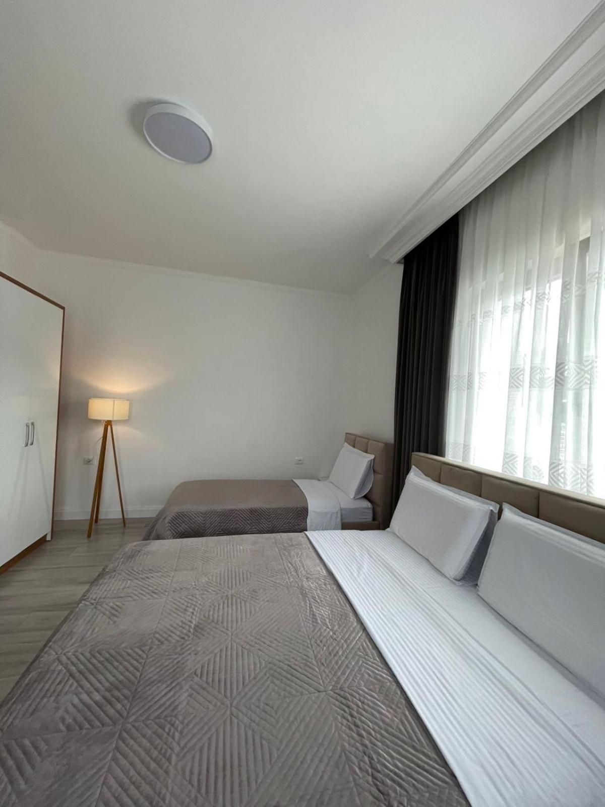 Guest House Nuhellari - Quiet family stay near Osumi Canyons