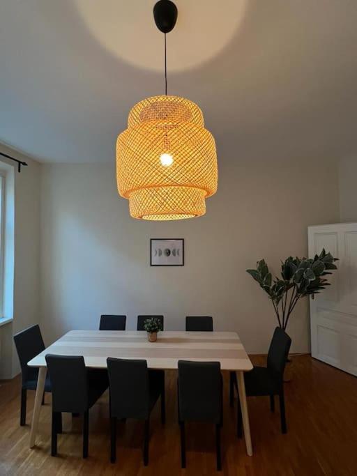 90 m2 Spacious Apartment with Free Parking