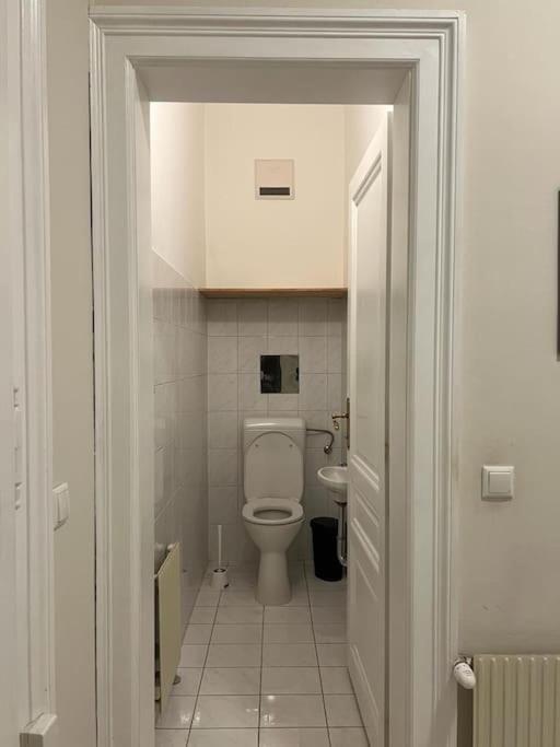 90 m2 Spacious Apartment with Free Parking