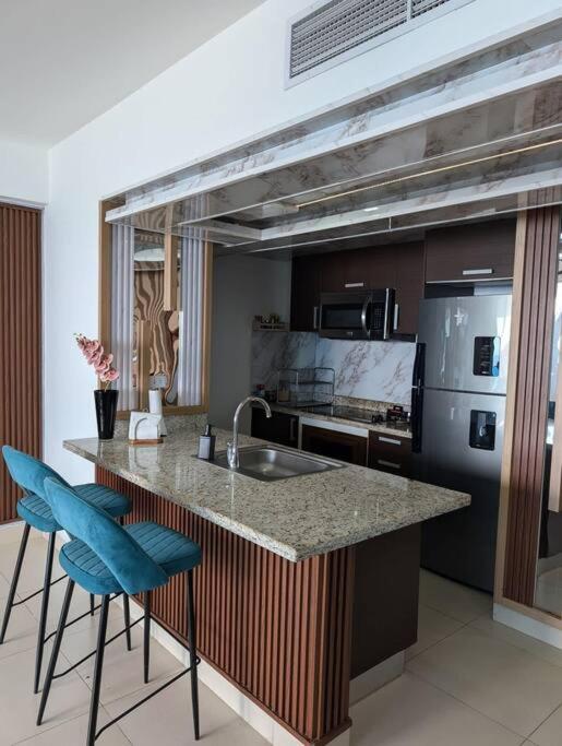 Luxury Beachfront Escape - LasOlas