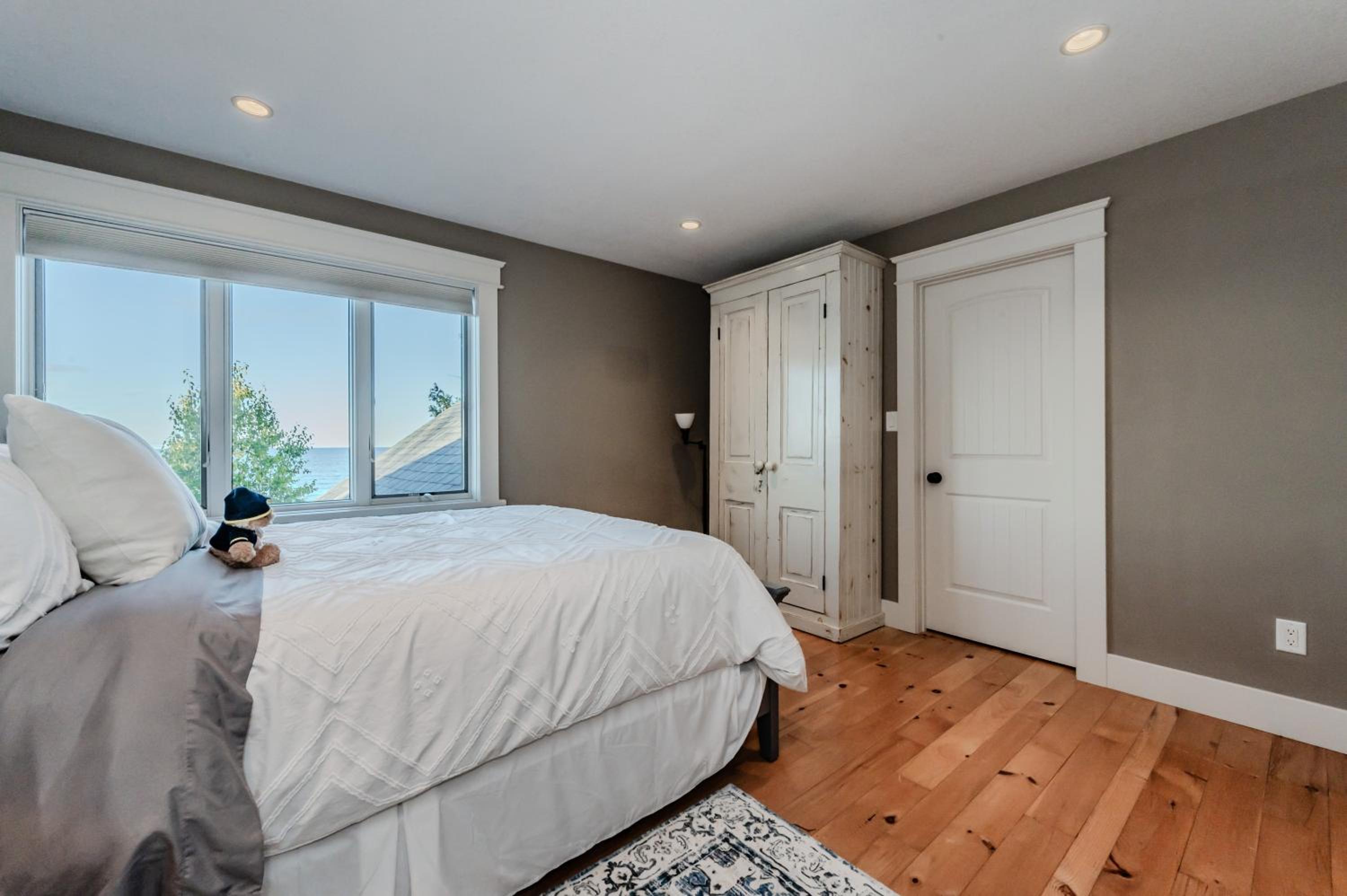 Michael's Luxury Cottage on Bruce Trail Starlink