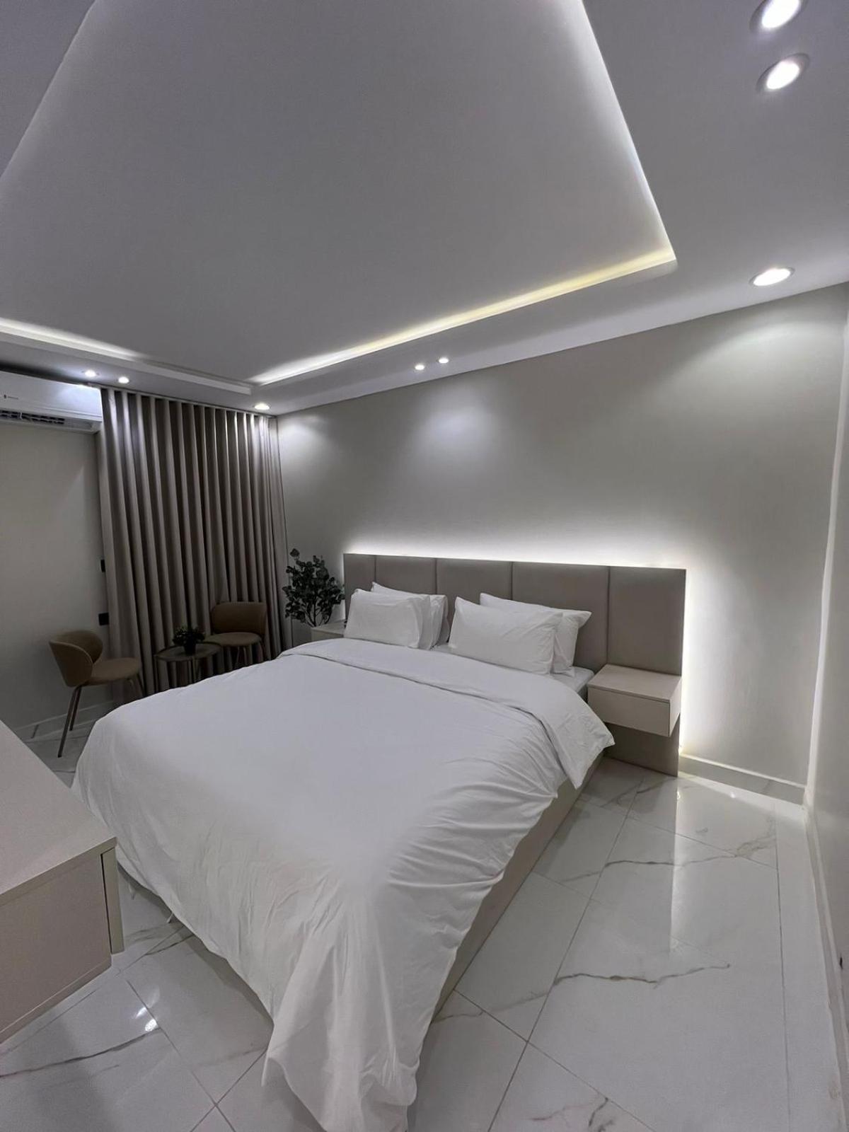 Quiet & elegant Apartment with self-entry