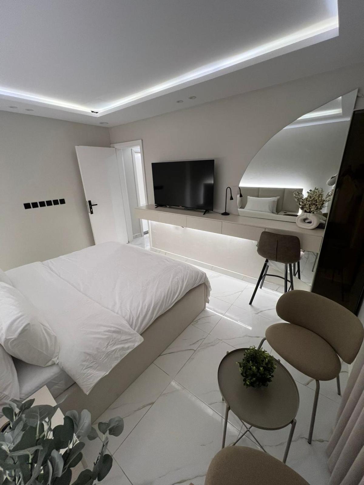 Quiet & elegant Apartment with self-entry