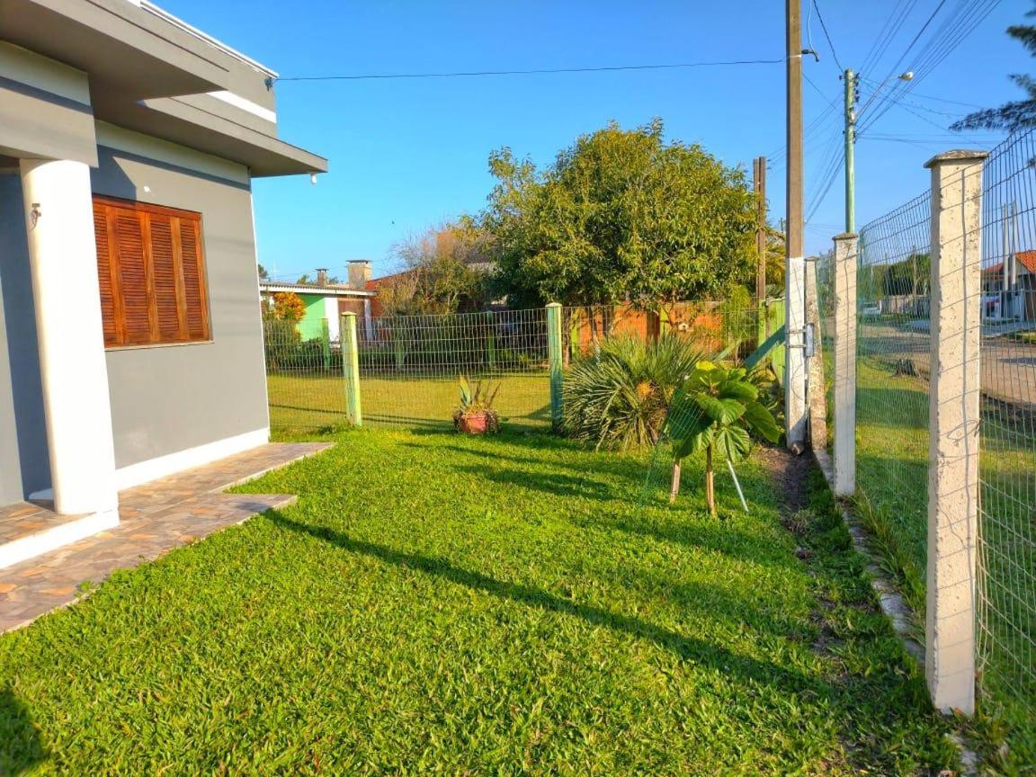 Casa três quartos, ampla e espaçosa