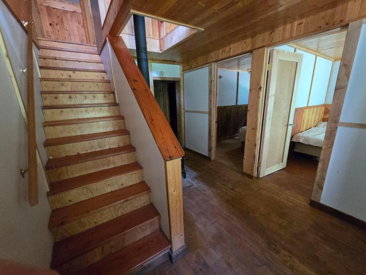 Rustic Executive Cabin at Beaverfoot