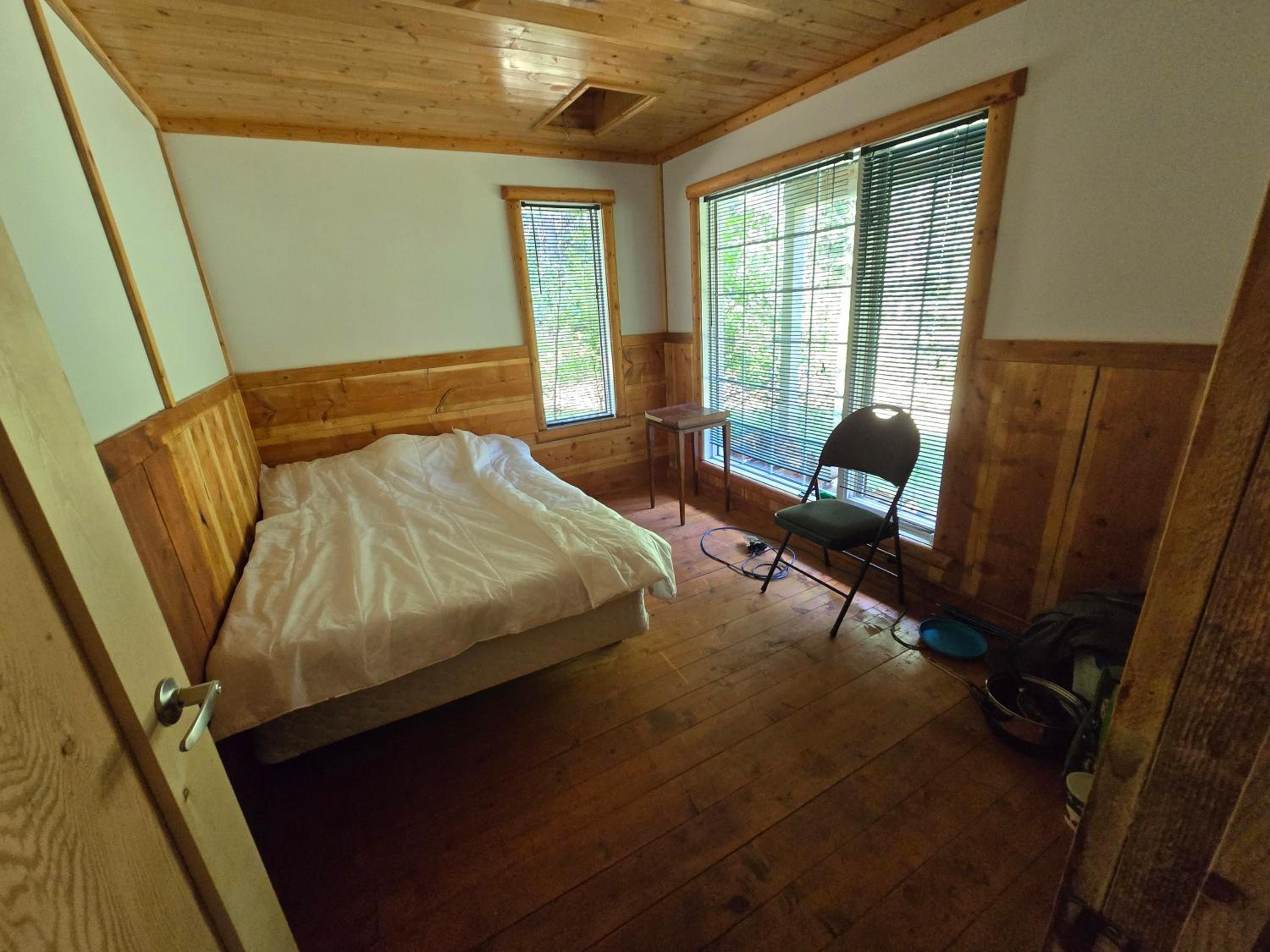 Rustic Executive Cabin at Beaverfoot