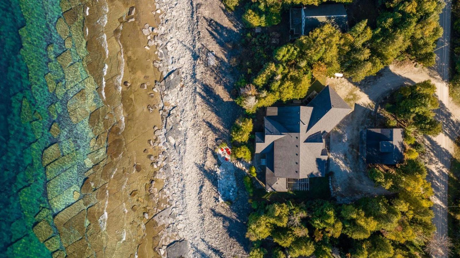 Michael's Luxury Cottage on Bruce Trail Starlink