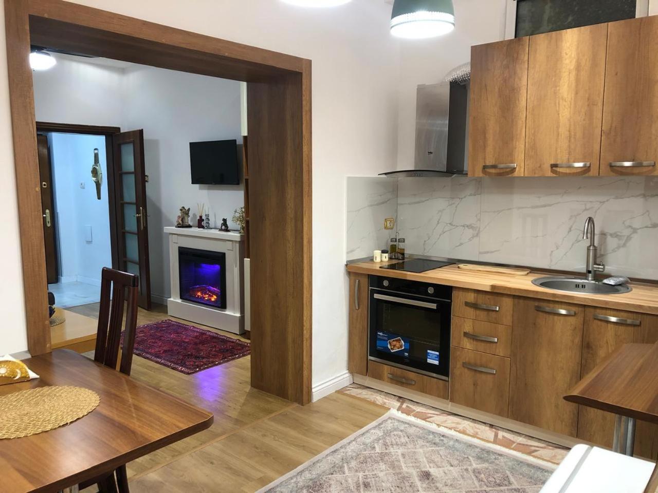 Sweet Home Apartment Wilson Square